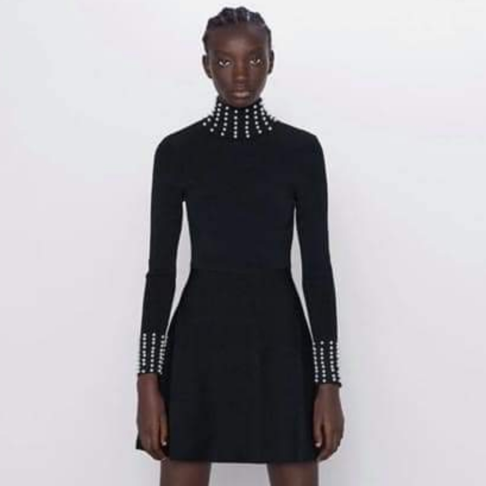 New and authentic 💯 Zara mini pearl dress
